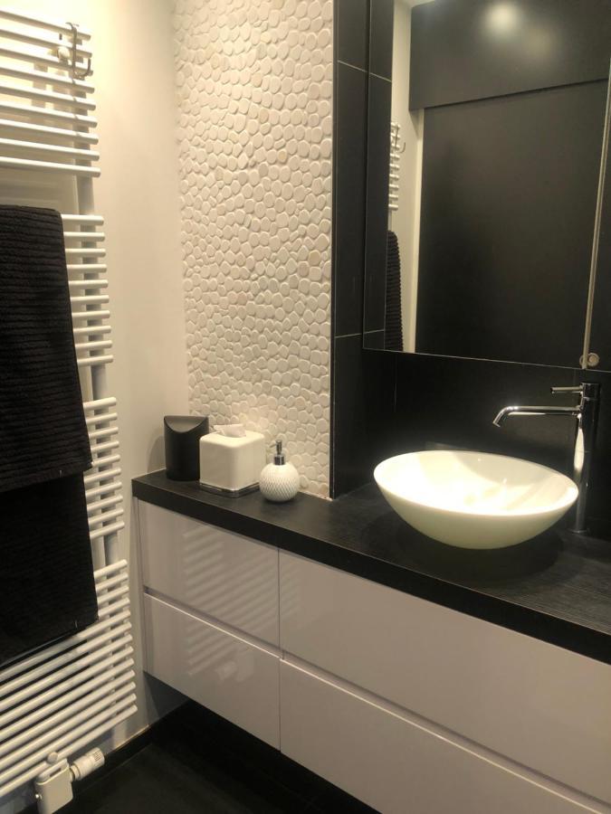 Cosy And Trendy Apartment 75M2 With Balcony - Centrally Located - Lippenslaan Knokke-Heist Dış mekan fotoğraf